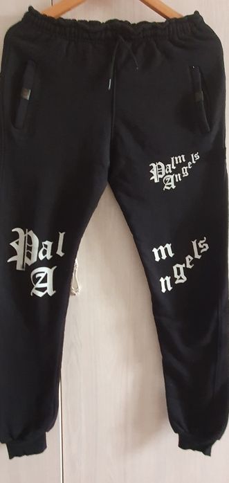 Спортивка на 44, 46 раз.ноыые качество отличное. Х/б ,