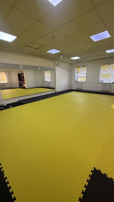 Продам зеркала в студию