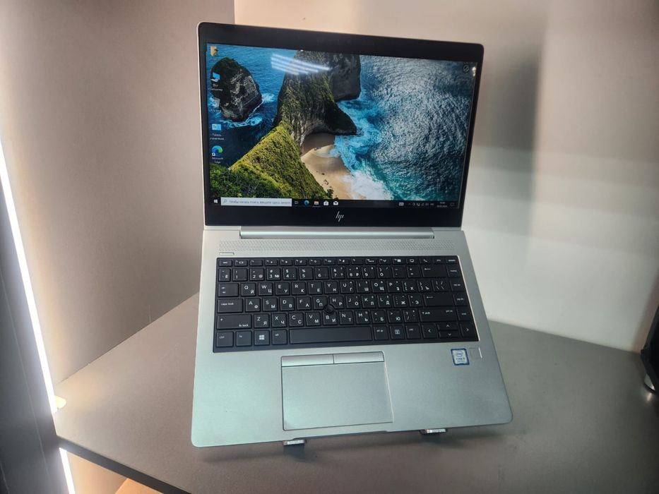 Офисный ноутбук HP