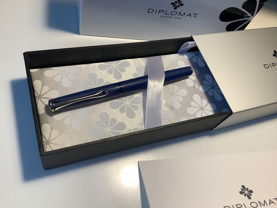Stilou Diplomat Esteem Lapis Blue B
