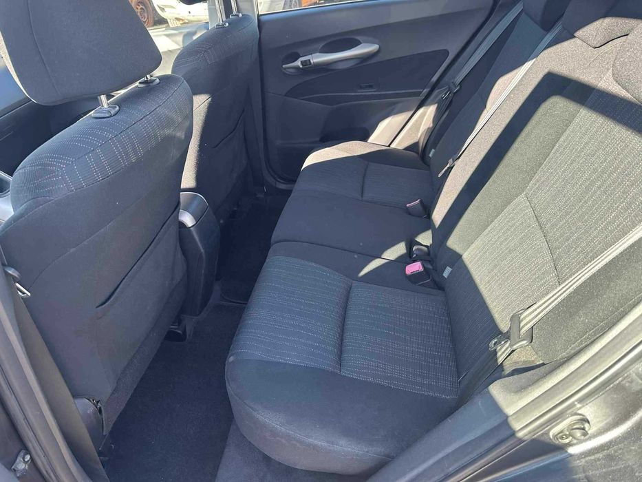 Toyota Auris 1.33 VVT-i  2008 г