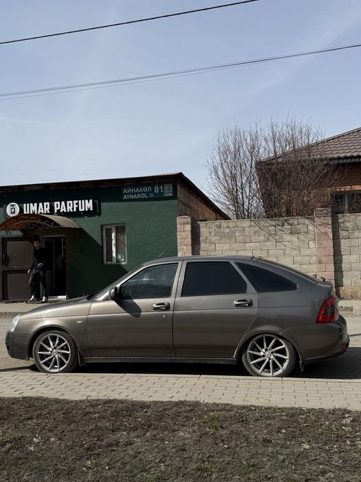 Приора 2 2015 год хэтчбэк