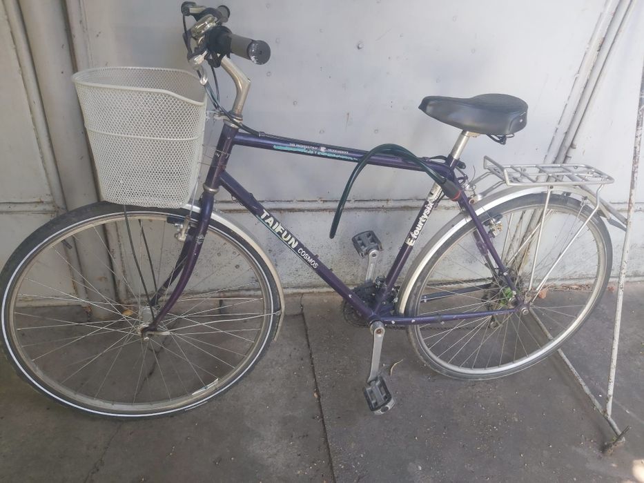 Vând bicicletă taifun cozmo arată și funcționează foarte bine roți 28
