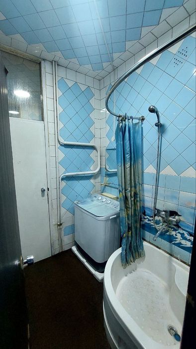 Аренда ,Чиланзар 3, Торговый центр. 2/1/4.  хамма нарса бор.