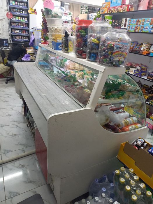 Витрина холодильник
