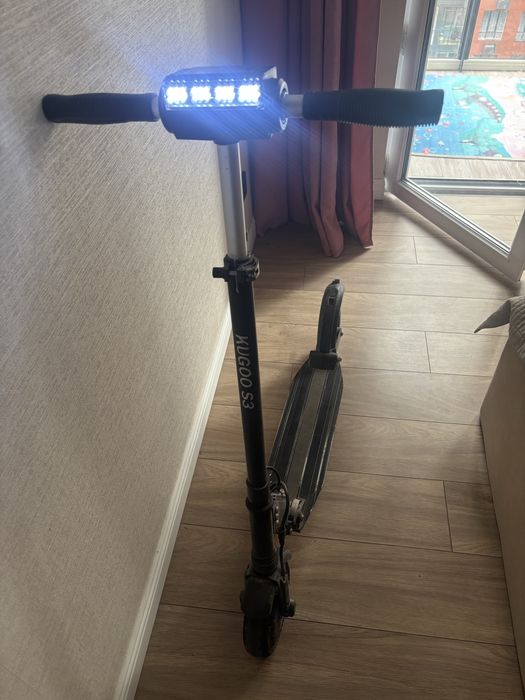 Продам Электросамокат б/у