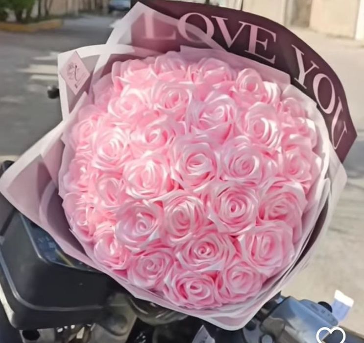 Розы из атласных ленты ручная работа