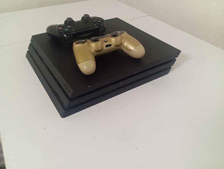 Консоль пс 4 про