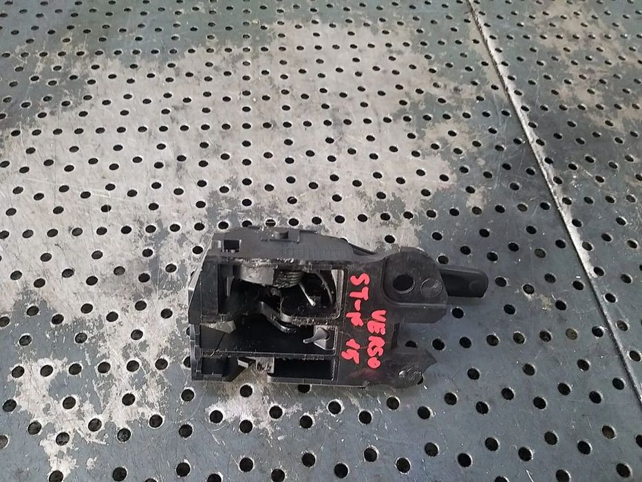 Maner interior usa stanga fata toyota verso r2 62318a1