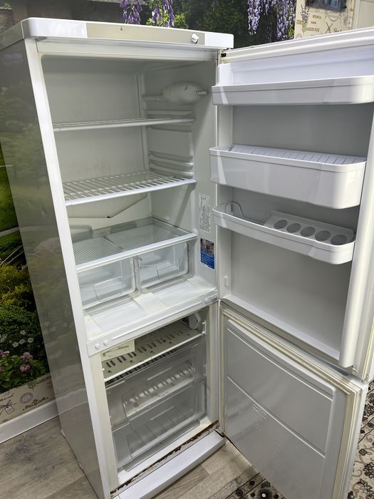 Продам Холодильник с Машинкой