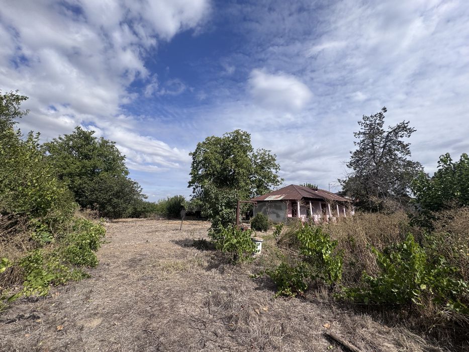 Casa batraneasca de vanzare in com.Ghimpati, Giurgiu (30 min de Buc)