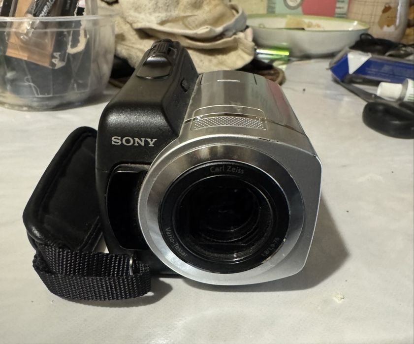 Видеокамера Sony Handycam DCR-SR45.