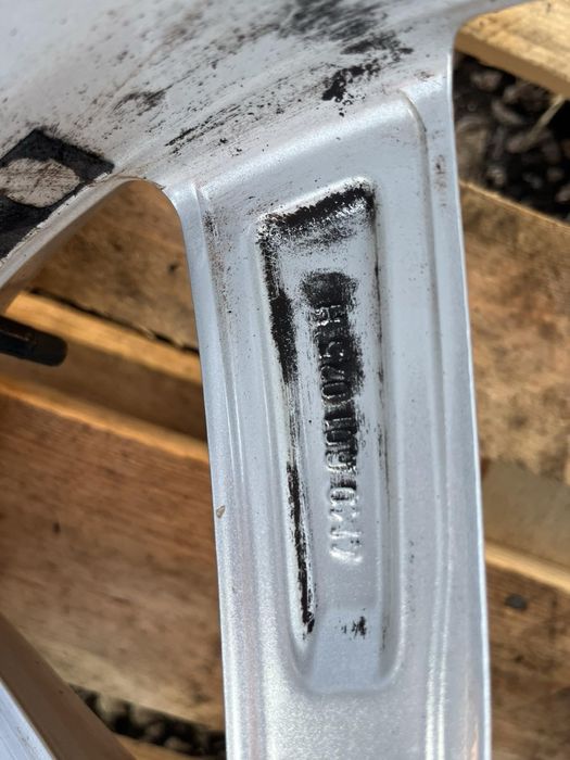 Джанти за Audi Q7 4M0601025 H 9J 20'' Zoll ET33 A6 A7 A8 имат и гуми