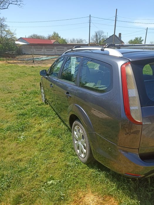 Vînd Ford focus 2 motorină