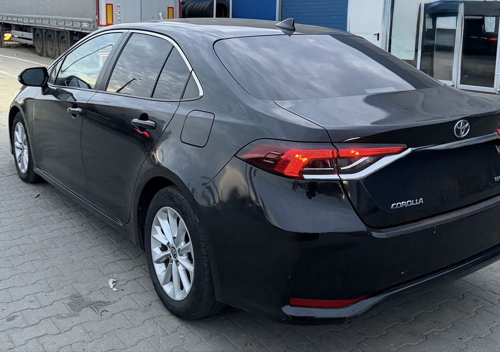 TOYOTA Corolla 2022 — imagine 3