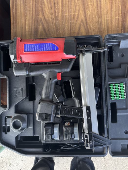 Pistol cuie Power Trak-IT C3 ST