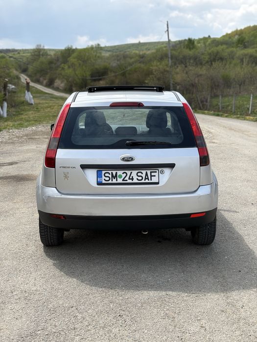 FORD Fiesta 2004