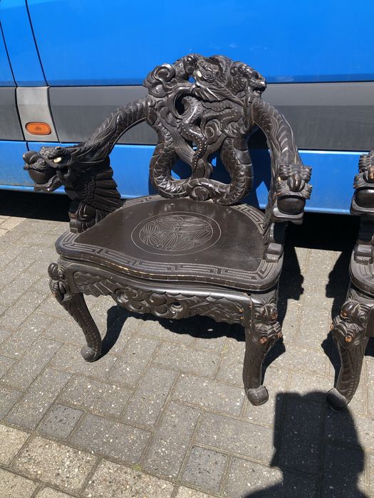 Scaune vechi de colecție