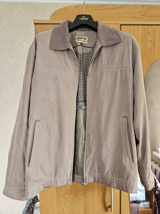 Продаётся Хорошая Осенняя куртка