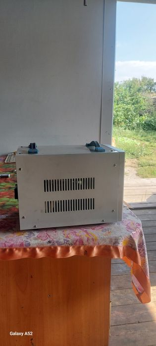 Автоматический стабилизатор напрежентя