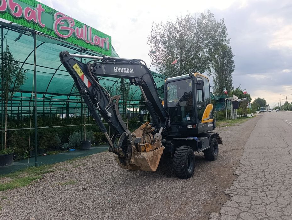 Ekskovator sotiladi
