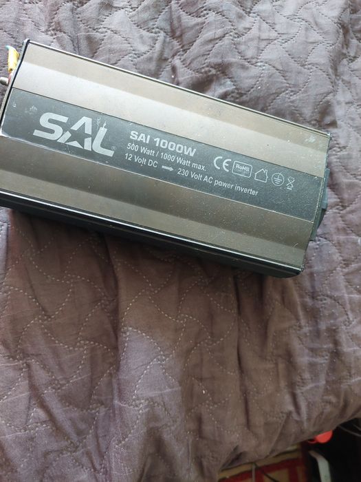 Inverter 12 volti 220 volti.