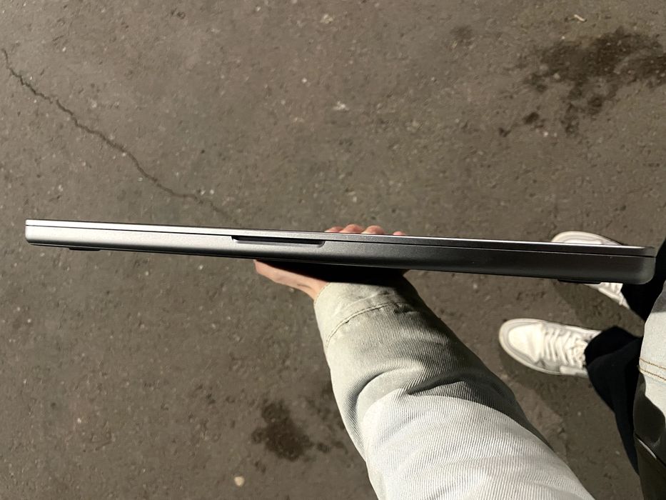 MacBook Pro 16-inch 16/512 20 coat ga yetadi quvati super laptop 10/10