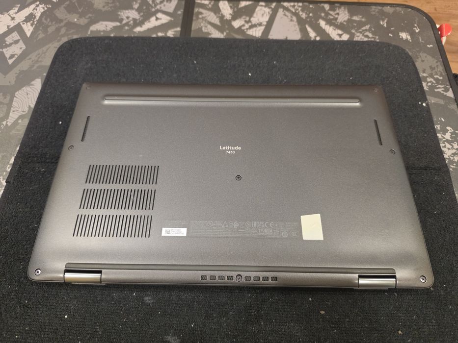 Dell Latitude 7430 2in1 / i5-1245U / 16GB Ram / 256 SSD