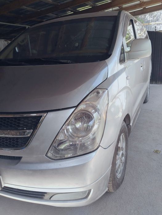 Микроавтобус хуендай грант Старекс