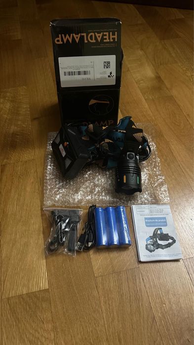 Lanterna de cap cu acumulatori noua