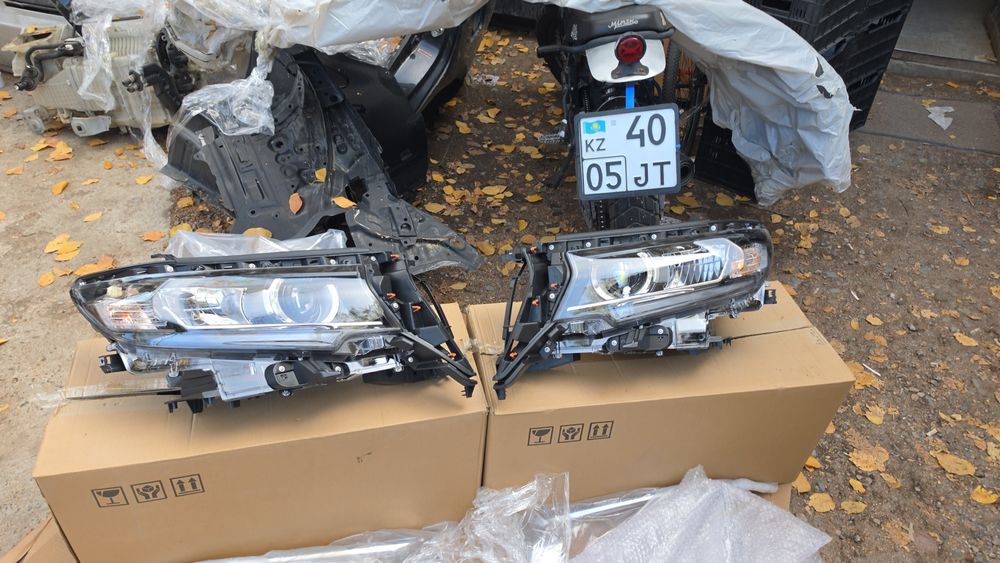 Фары на Toyota Land Cruiser Prado 150 Второй рестайлинг