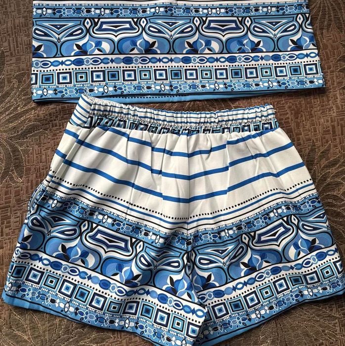 Луксозен Стилен Марков Сет Потниче и къси панталонки VIP Paris France