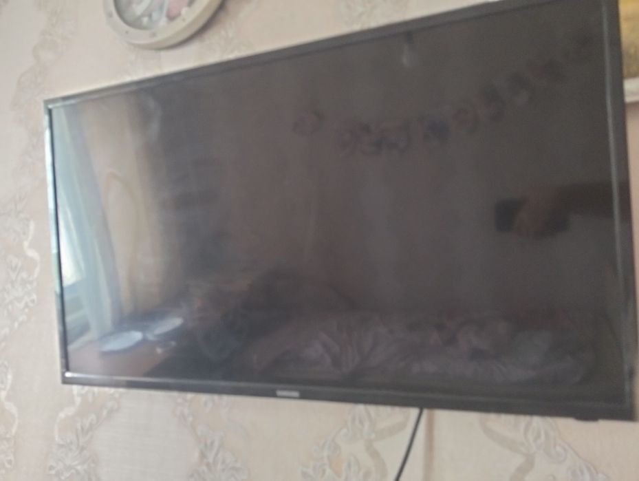 Телевизор продам Самсунг
