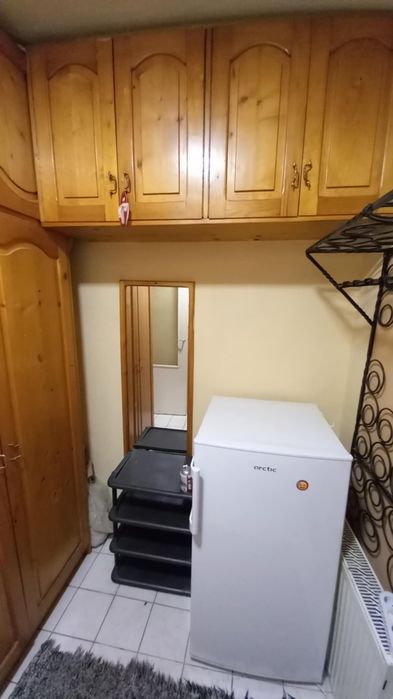 Închiriez garsonieră 200 euro