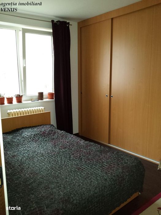 Apartament 3 camere zona Parcului Curcubeul