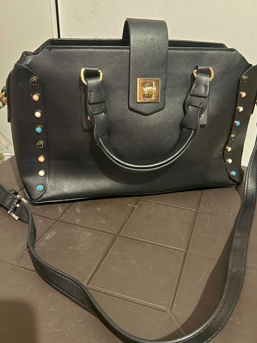 Дамска чанта змийски принт и др