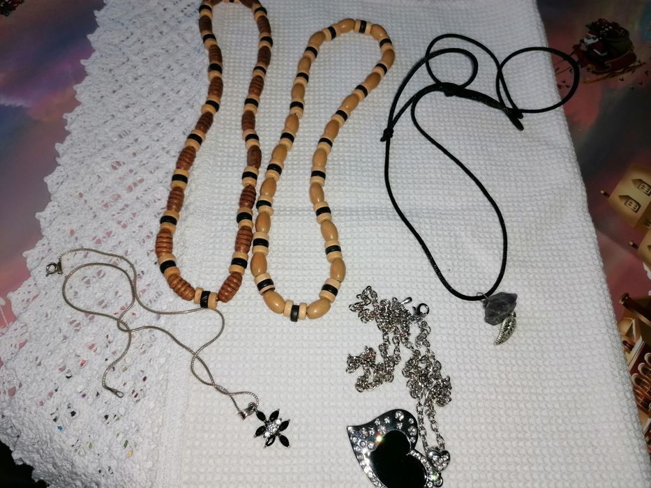 Дамски накити, колиета, гривни