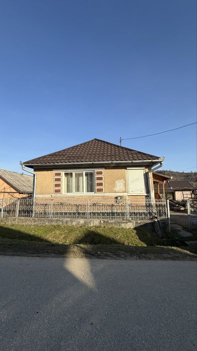 Casă de vanzare din Dumbraveni