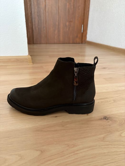 Дамски боти от естествена кожа