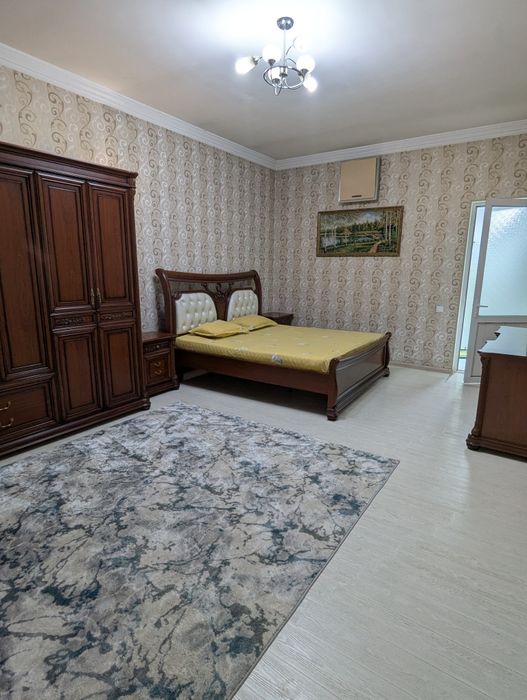 Dacha-uy sotiladi uch qahramon (parvoz mahalla)