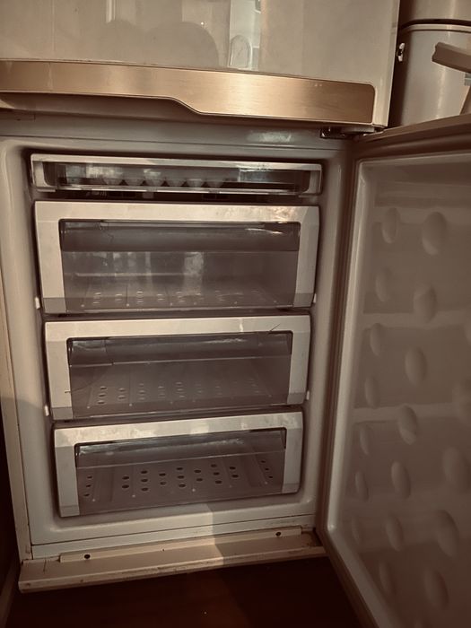 Холодилник Самсунг