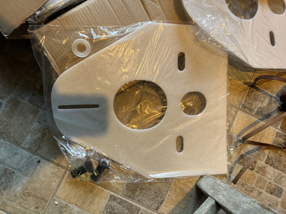 Garnitura fonica wc suspendat si accesorii