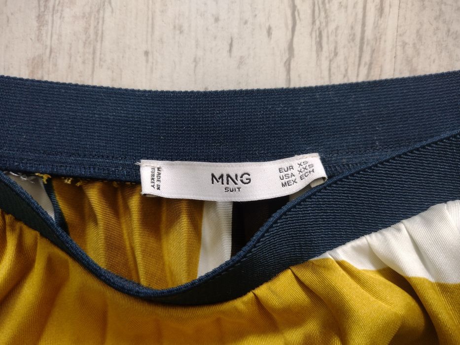 Дамска плисирана пола Mango