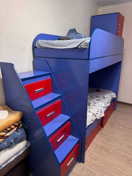 Продается детская спальня на 2 детей