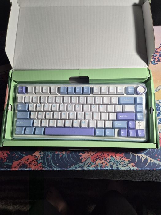 Royal kludge r75 tri mode