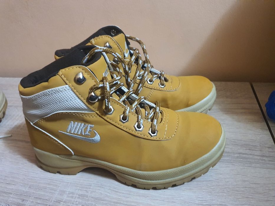 Зимни обувки Nike