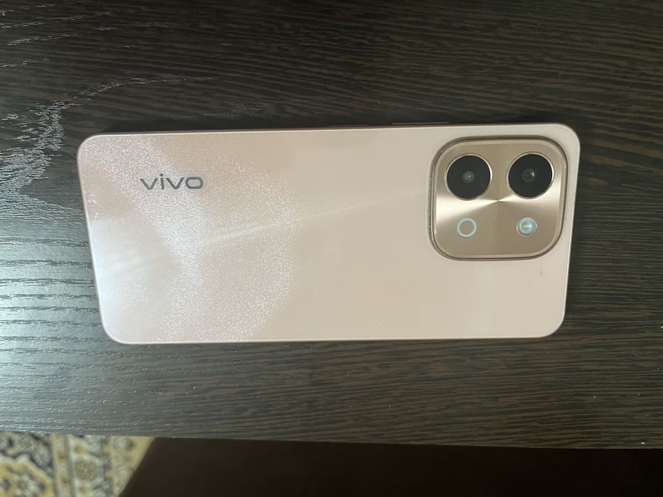Продам Vivo Y28 256ГБ