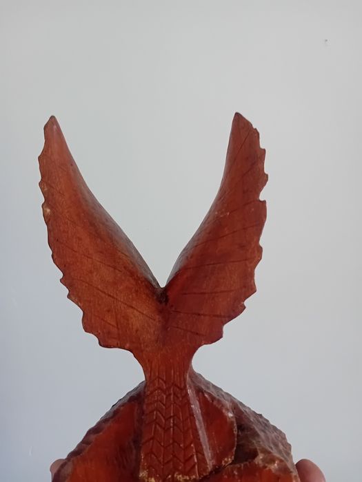 Vultur lemn sculptura