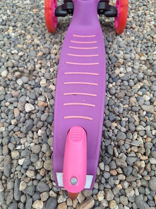 Trotineta Playtive 3 roti cu lumini