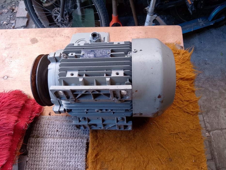 Трифазен електромотор Siemens